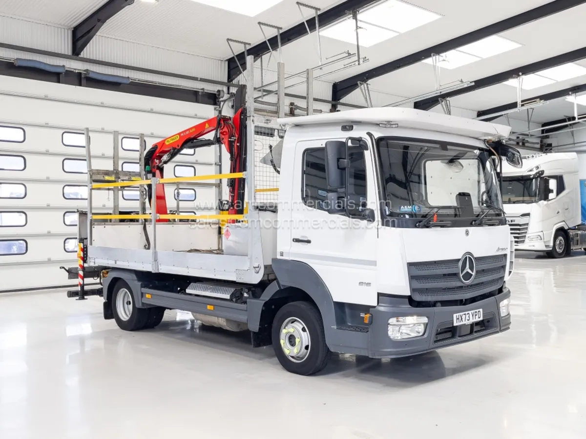 2023 MERCEDES ATEGO 816 POLE CARRIER UTILITY CRANE - Image 1