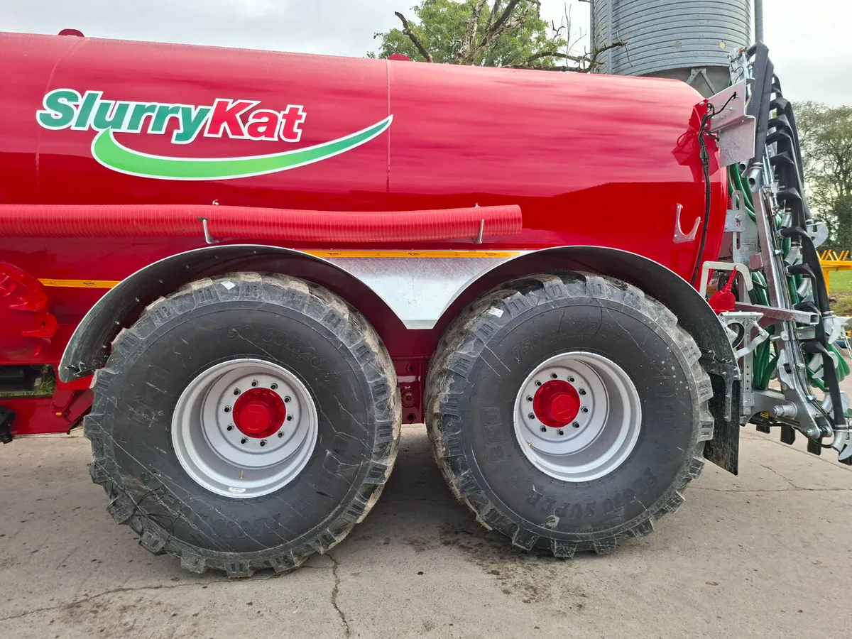 Slurrykat 4000 gallon tanker - Image 3