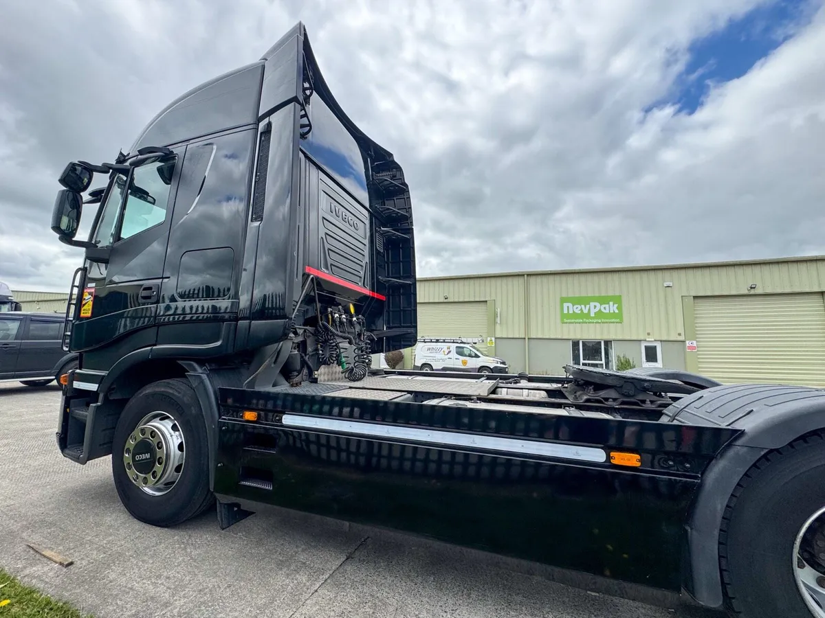 IVECO STRALIS 450 with only 658k kms - Image 4