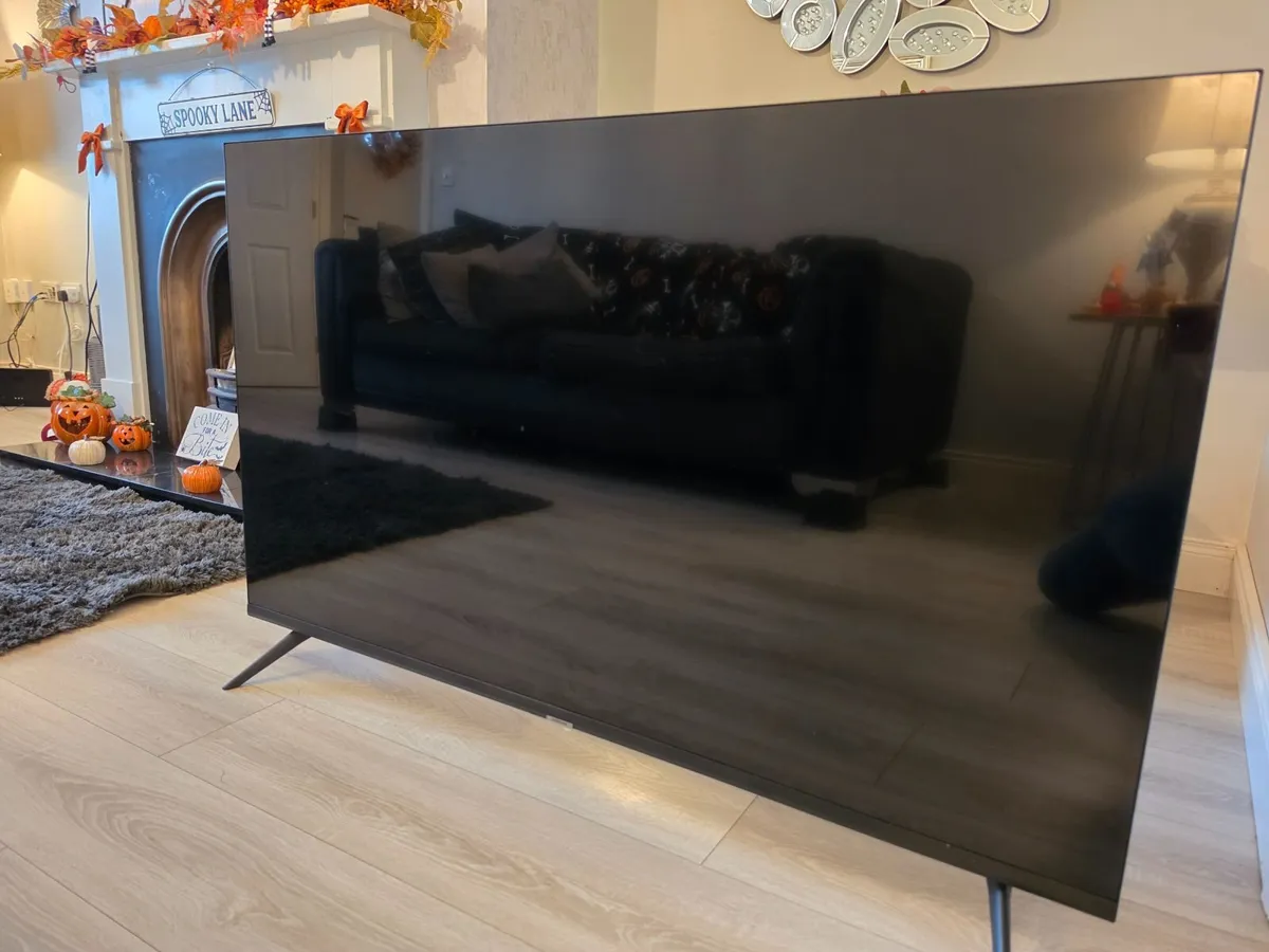 Samsung 55" smart tv - Image 2