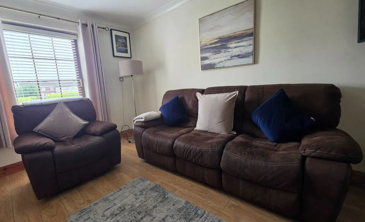 FURNITURE - Image 2
