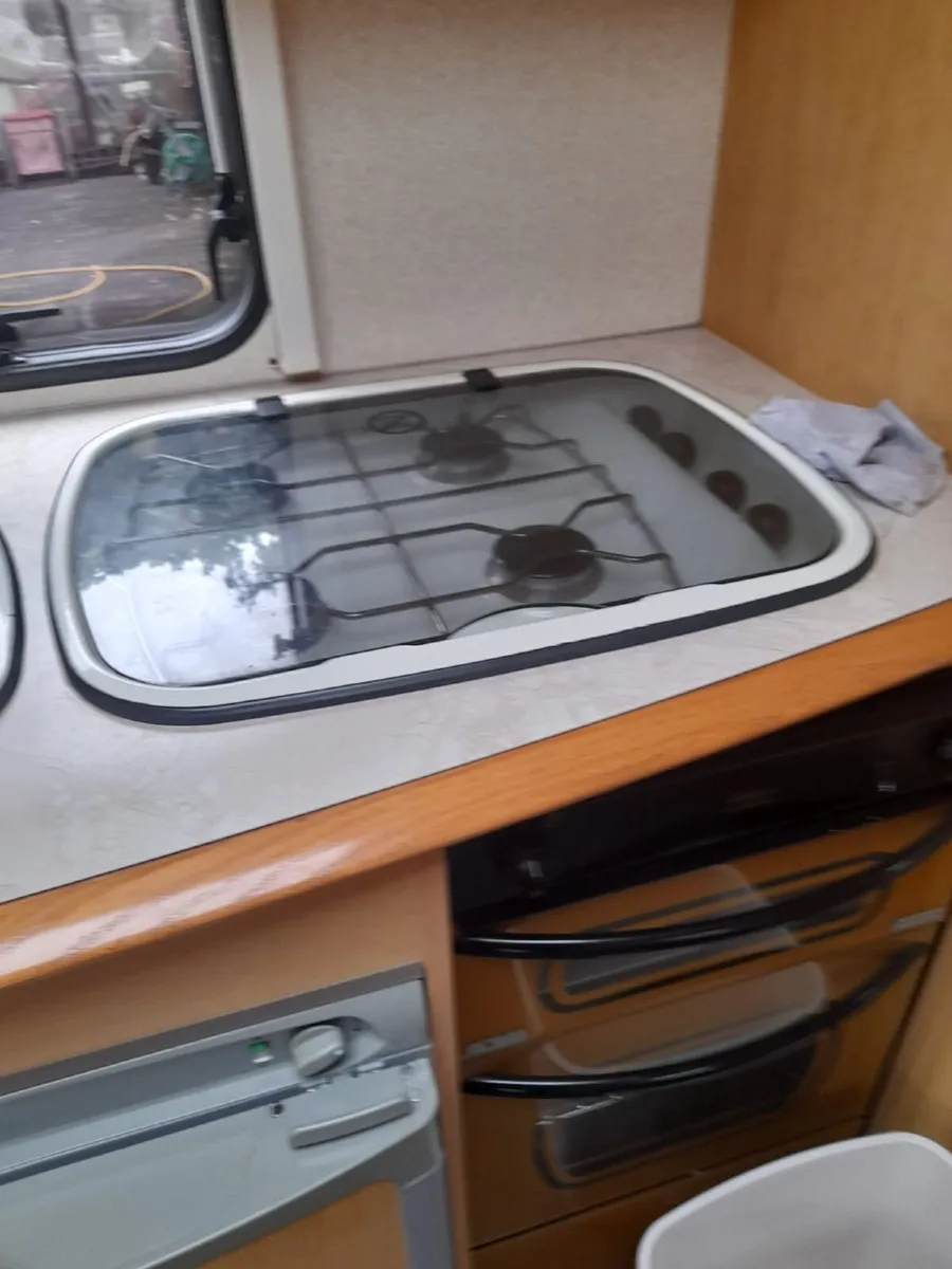 Caravan - Image 4