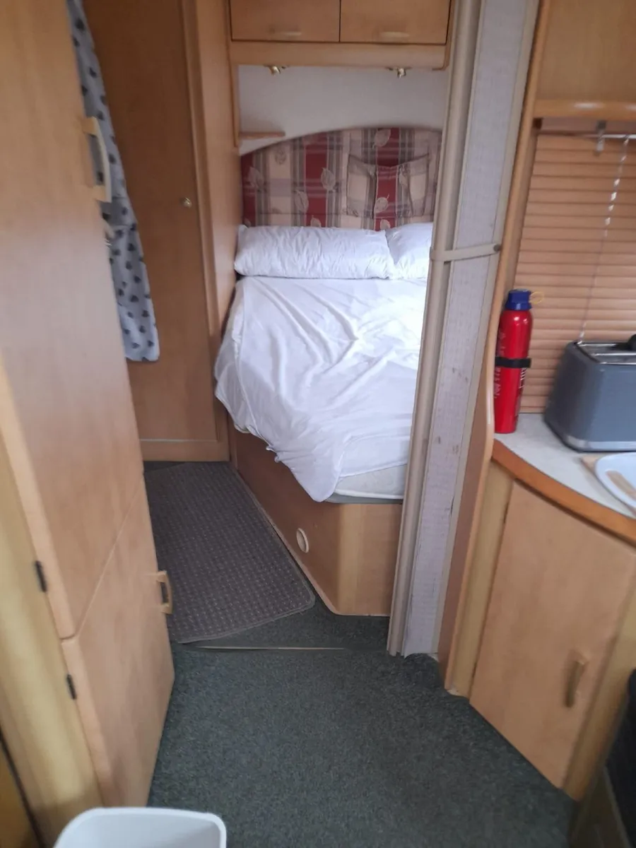 Caravan - Image 3