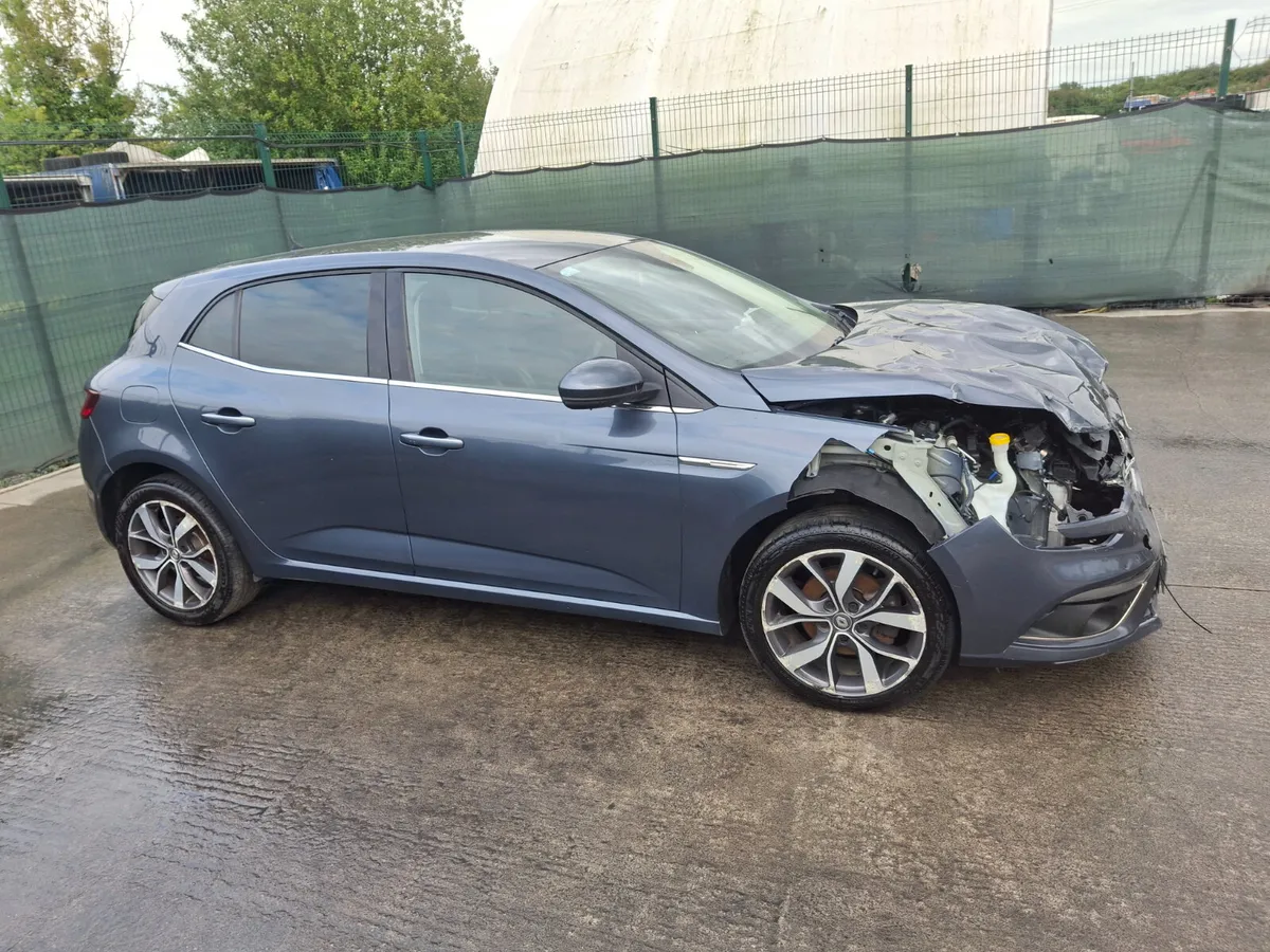 2017 Renault Megane  Dynamic  1.5 Diesel - Image 2