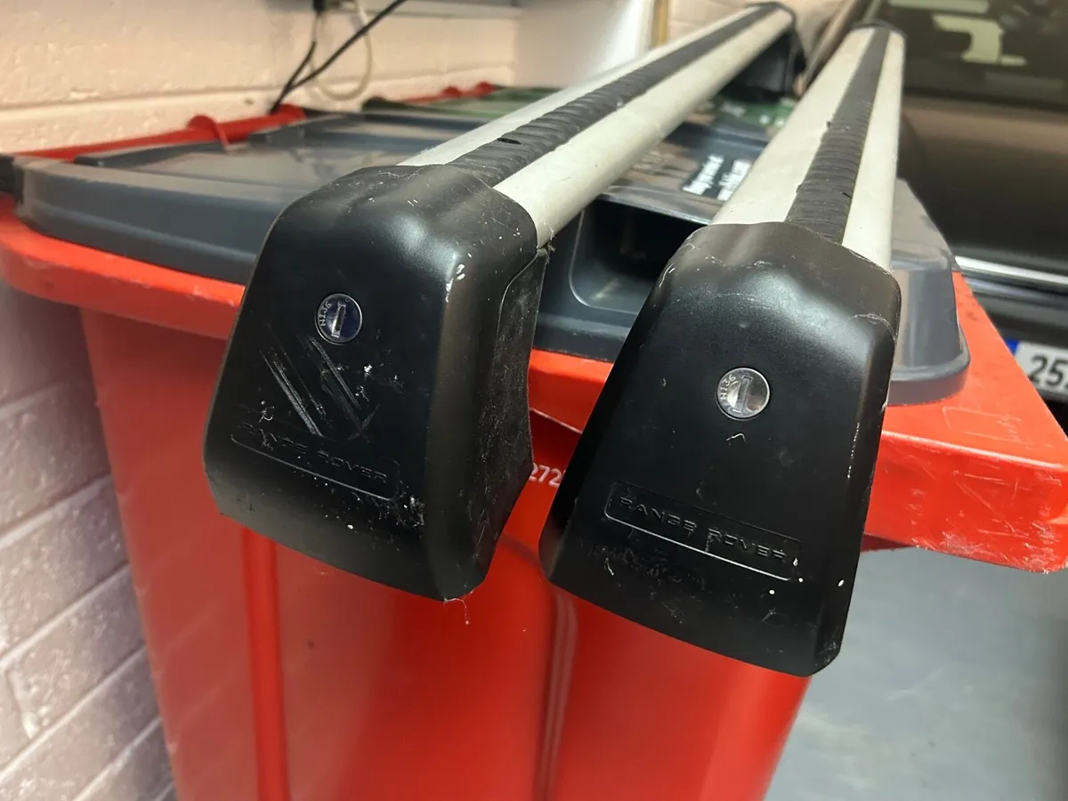 Range Rover Velar Roof Bars - Image 4