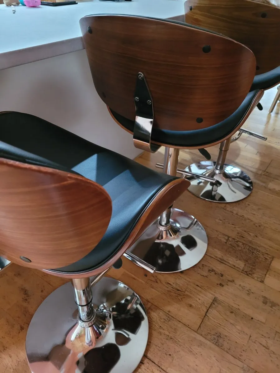 Bar stools - Image 1