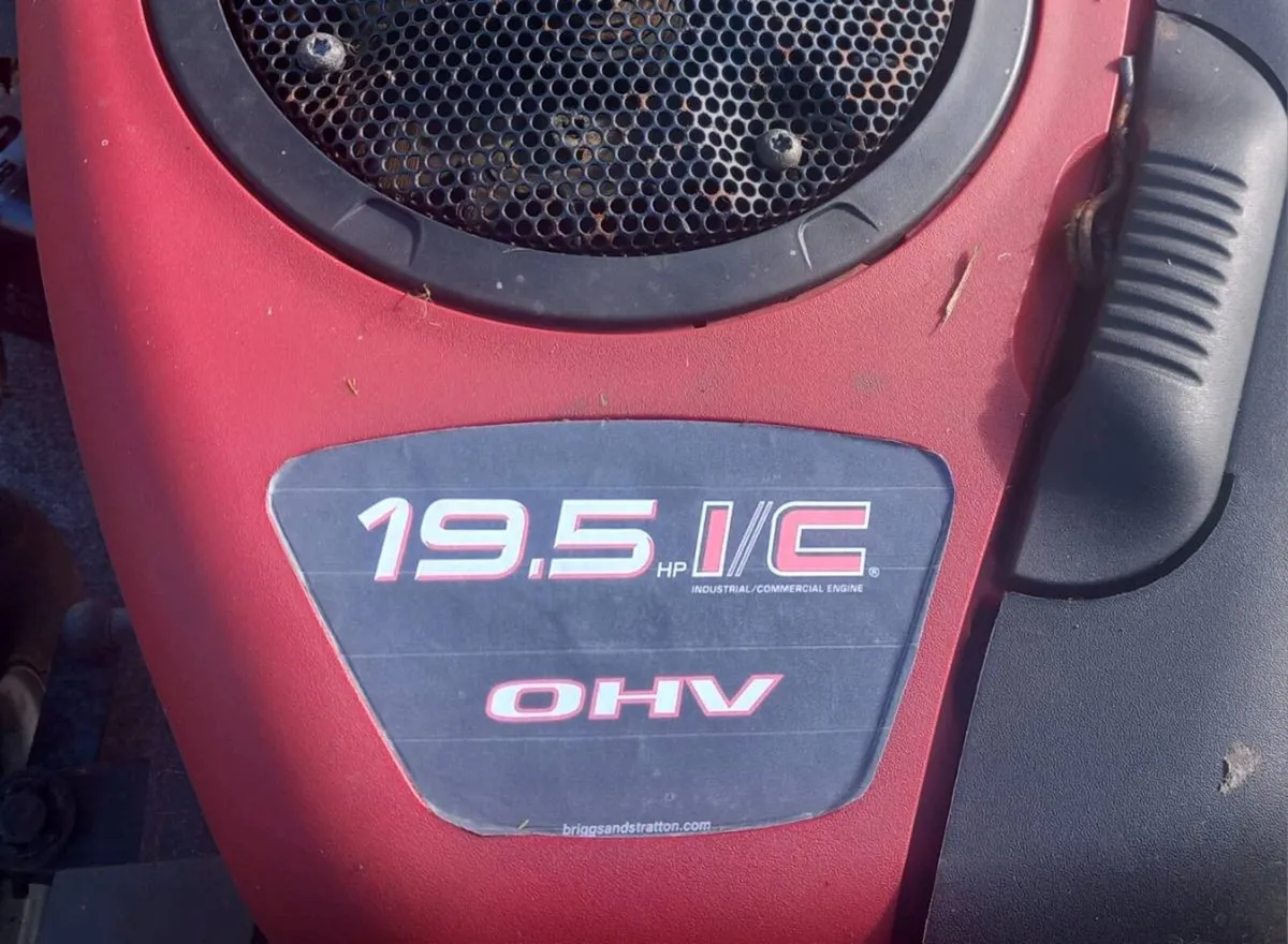 Ride on lawnmower - Image 3
