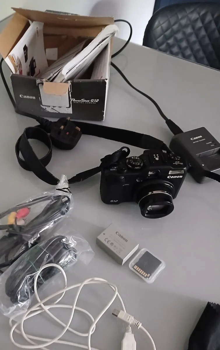 Canon PowerShot G12 Camera - Image 2