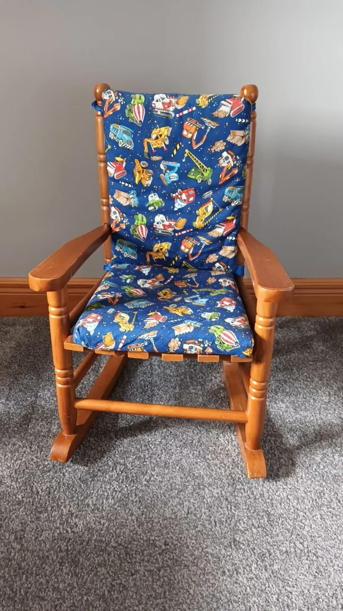 Child's rocking chair - Image 1