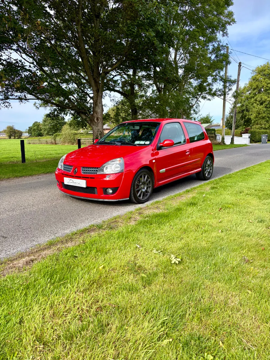 Renault Clio 182 Trophy - Image 1
