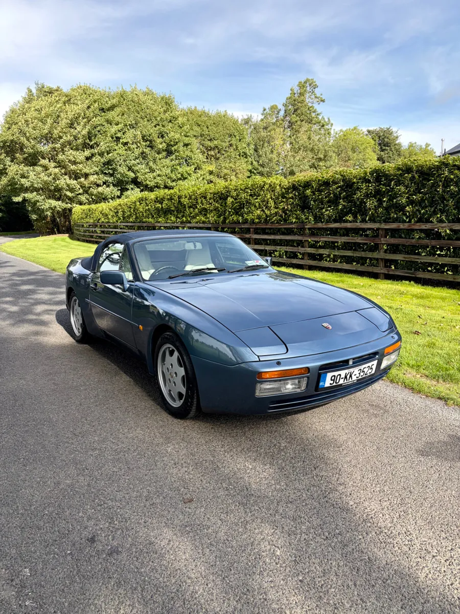 Porsche 944 S2 Cabriolet - Image 2