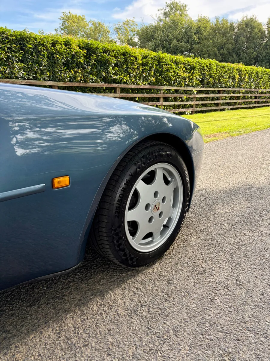 Porsche 944 S2 Cabriolet - Image 3