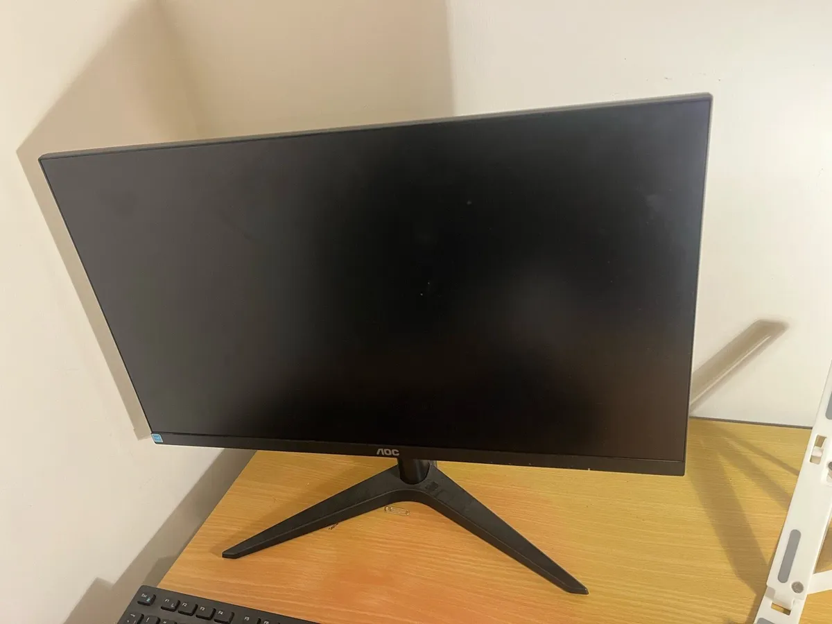 Monitor, keyboard and mouse - Image 1