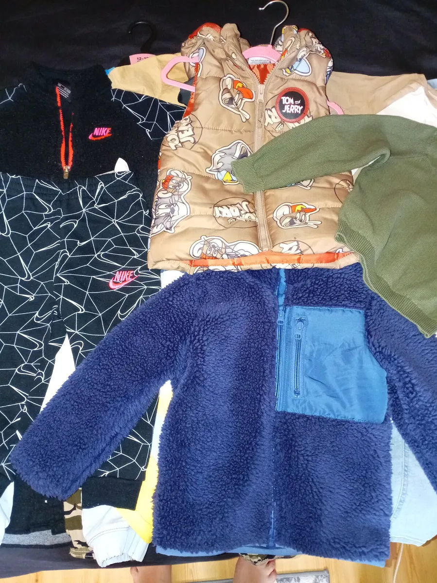 Boys clothes bundle - Image 4