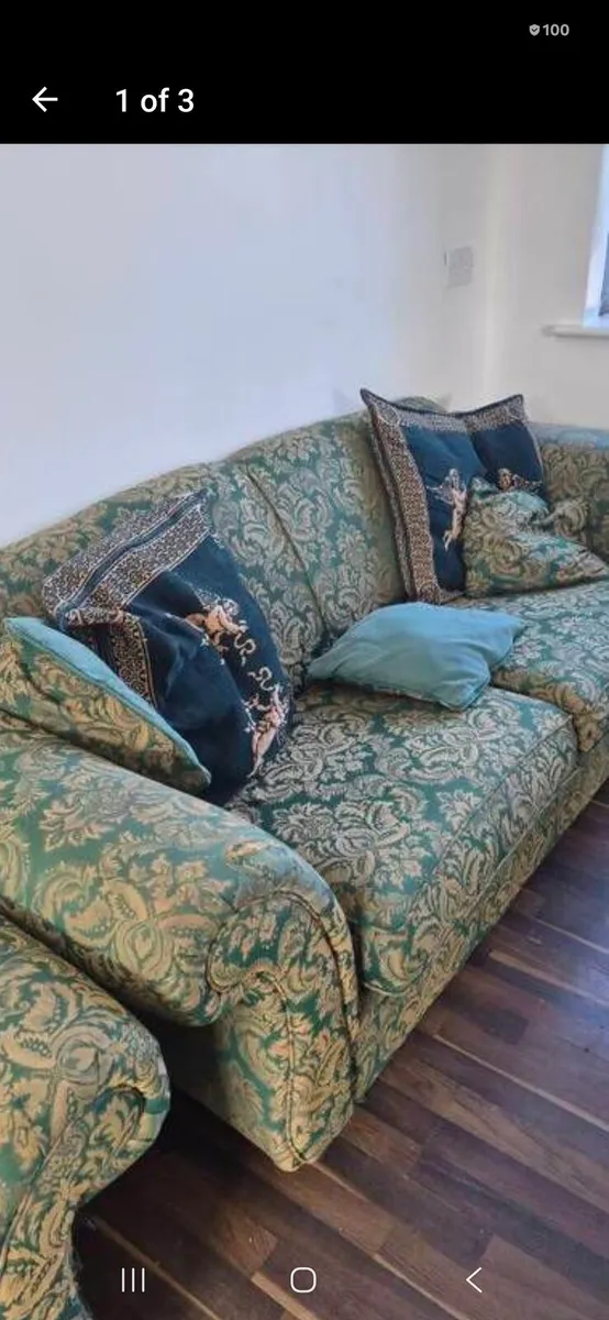 Sofas 3 piece free - Image 1