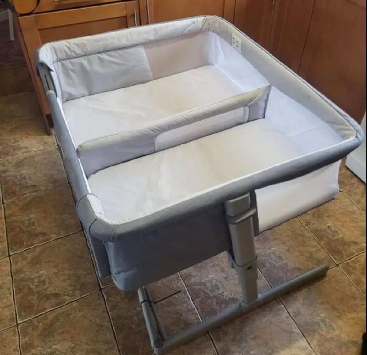 Twin Next2Me crib - Image 1