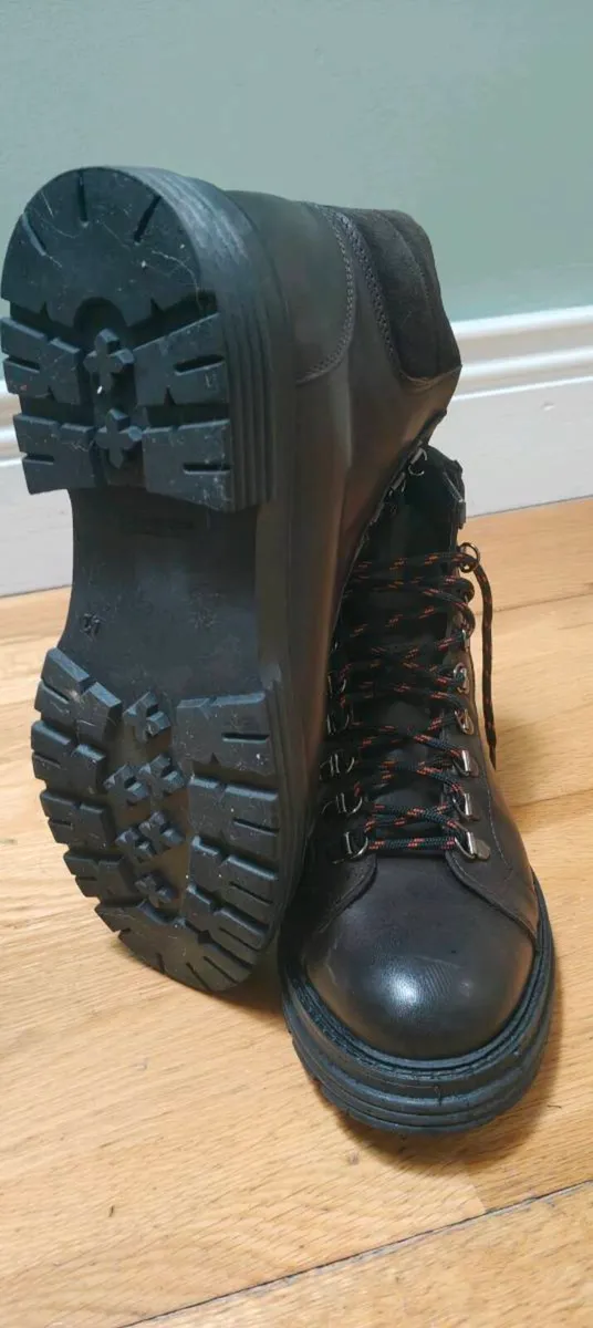 winter boots - Image 2