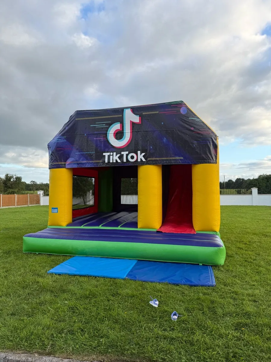 5x5 Combi Bouncy castle