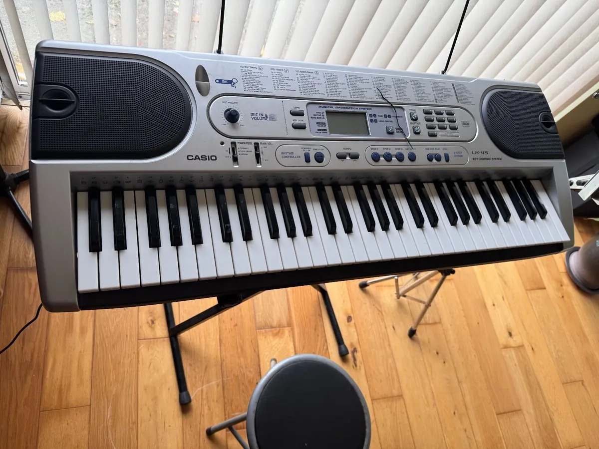 Casio LK-45 Lighted Keyboard with stand and chair - Image 3