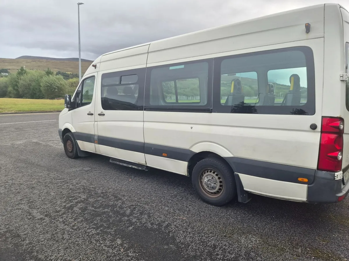 Mini bus - Image 1