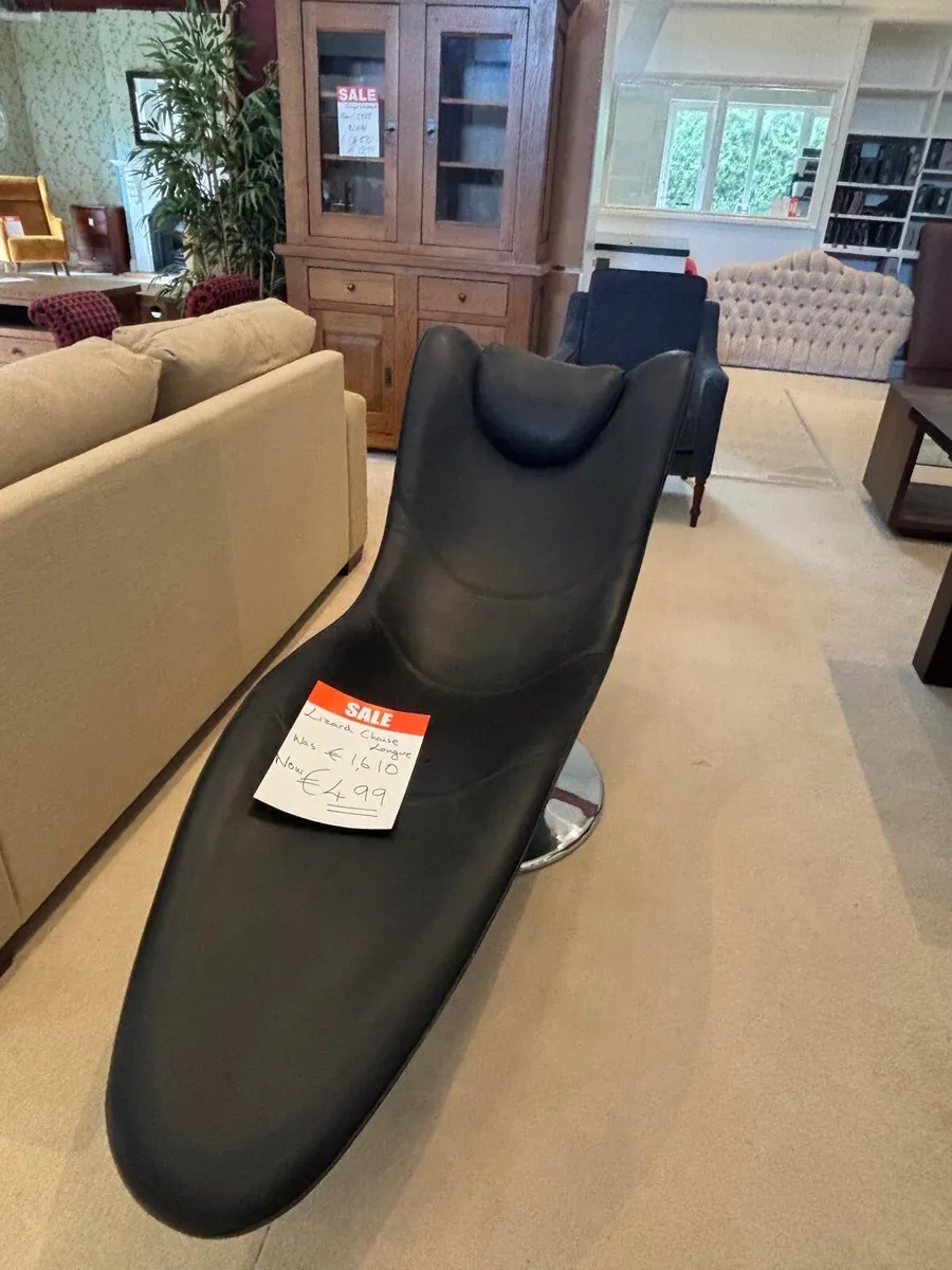 Swivel Chaise Longue