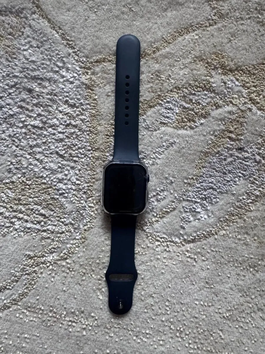 Apple Watch series 8 - Image 1