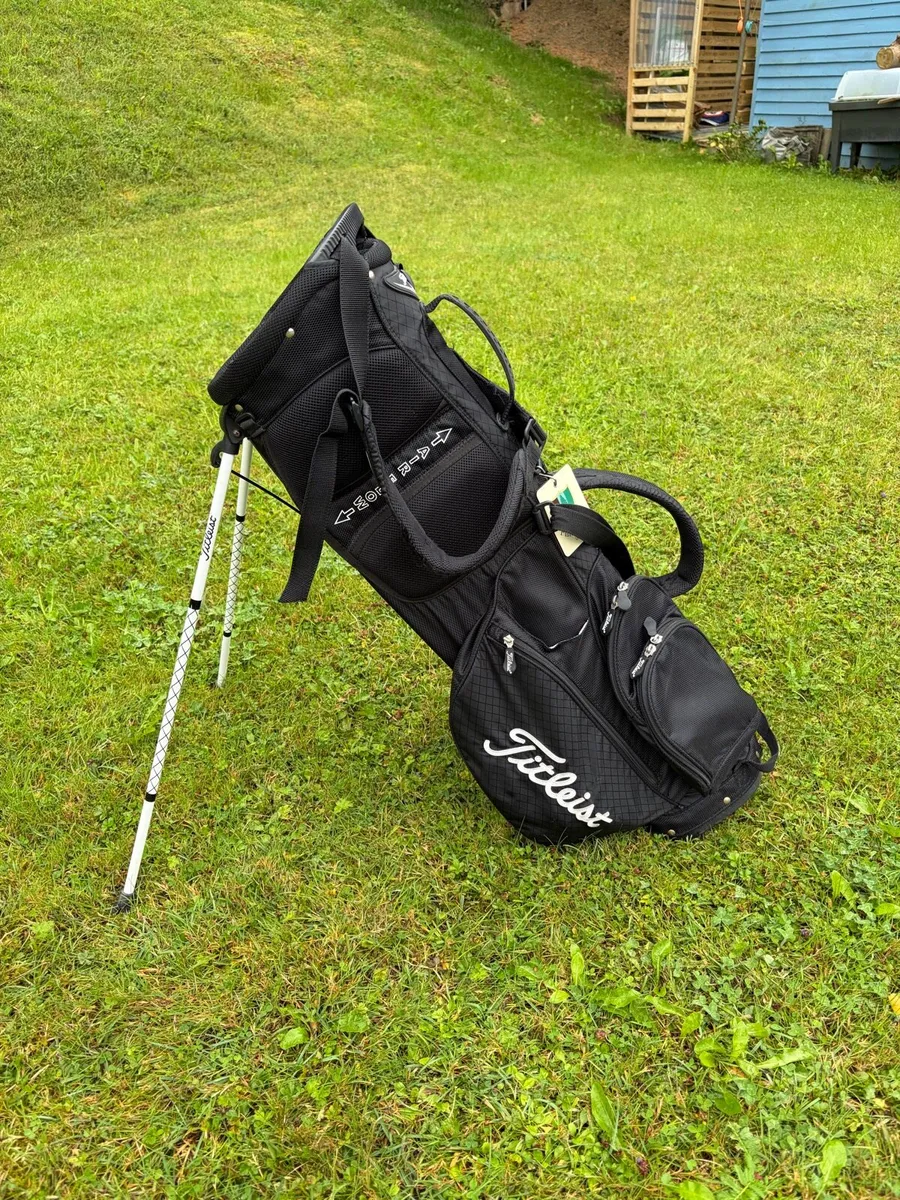 Titleist Stand Bag Golf Black - Image 1