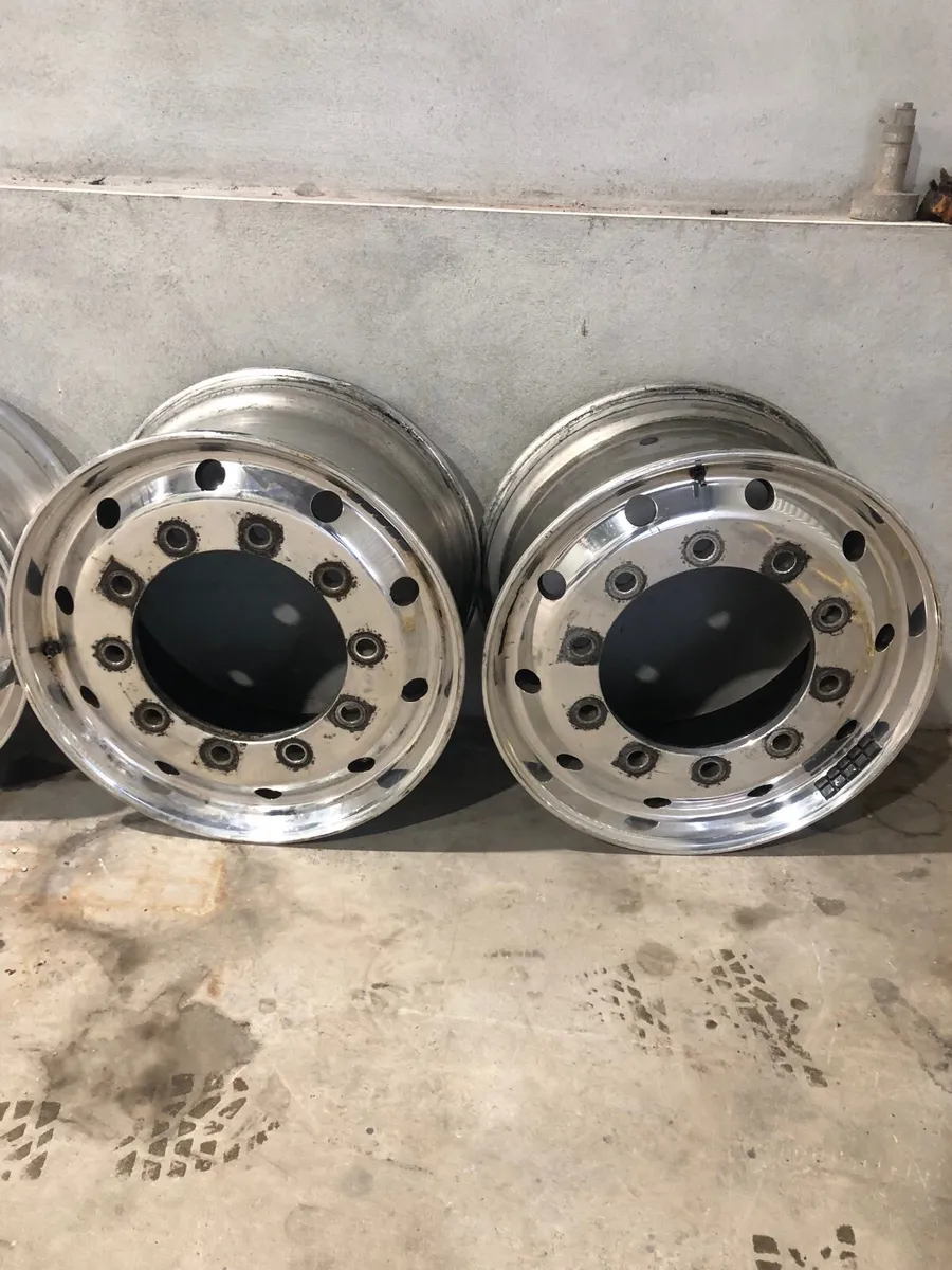 Alcoa alloy wheels - Image 2