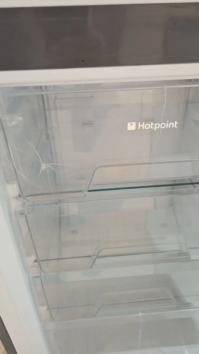 Hot Point Fridge Freezer - Image 4