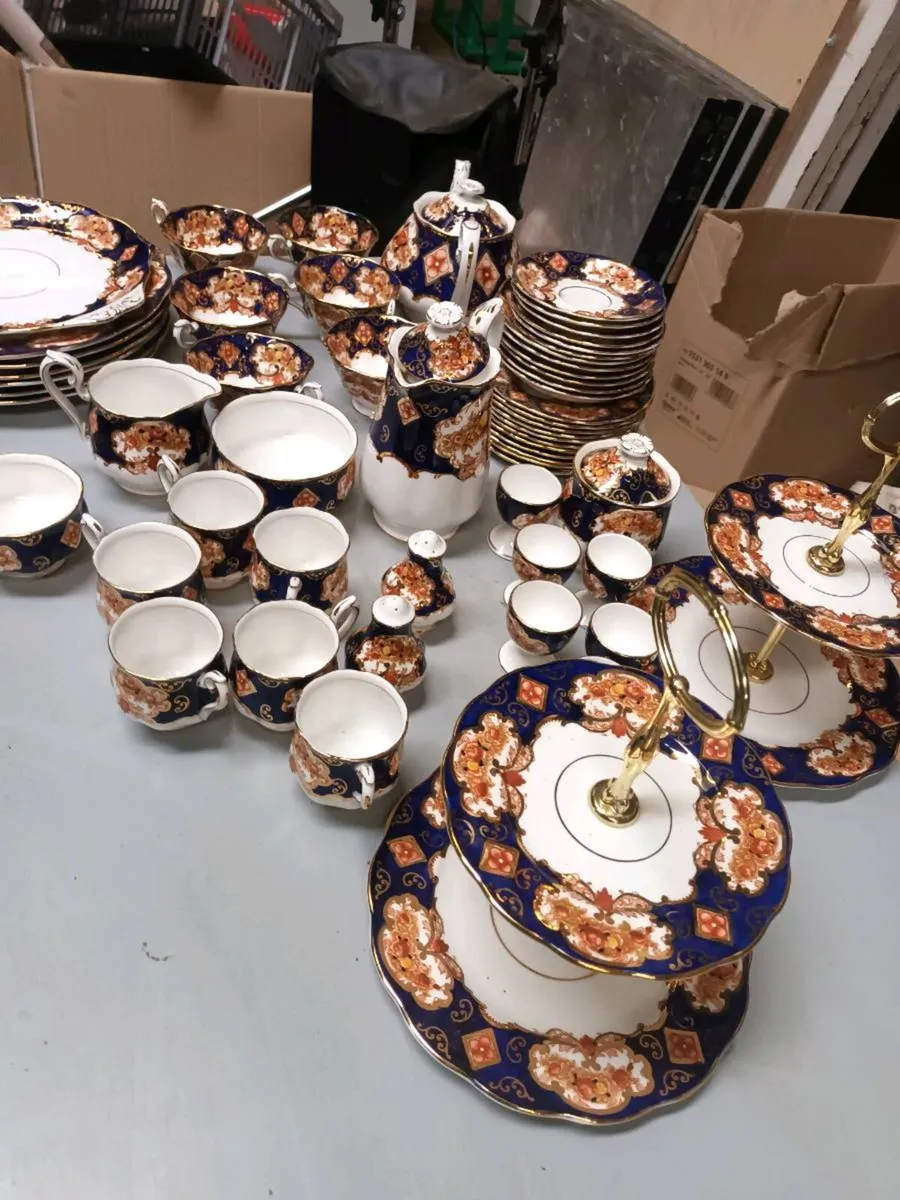 Royal Albert China Set - Image 1
