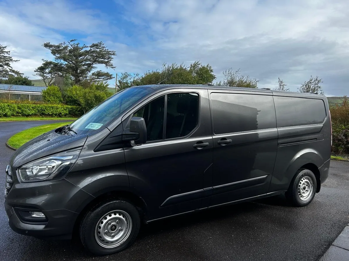 Ford Transit Custom 2022 - Image 1