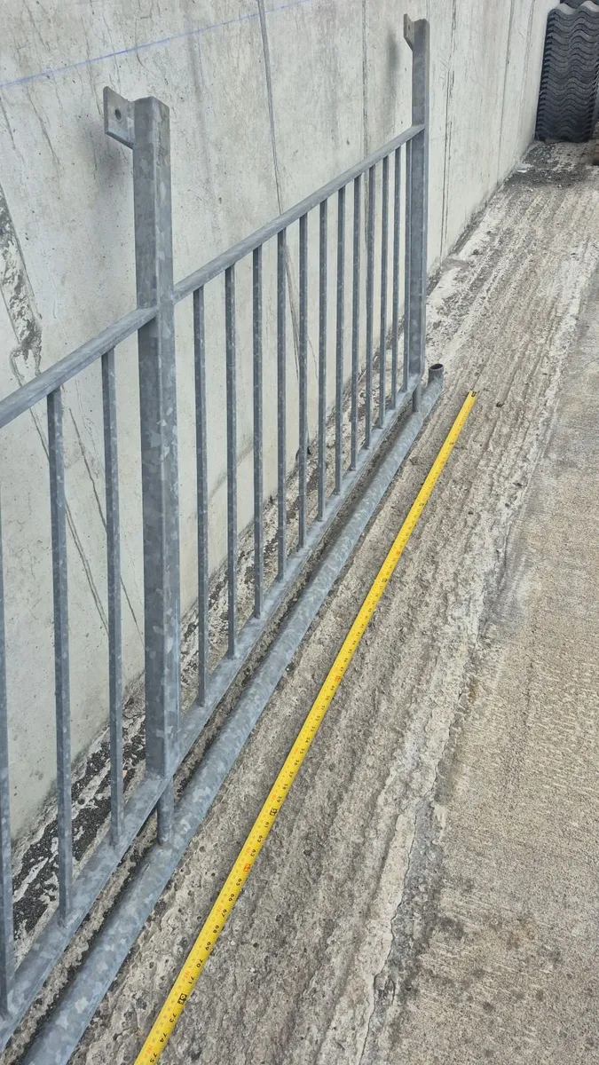 Stairs railing - Image 2