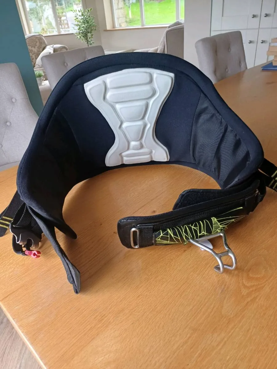 Kite surfing windsurfing harness - Image 3