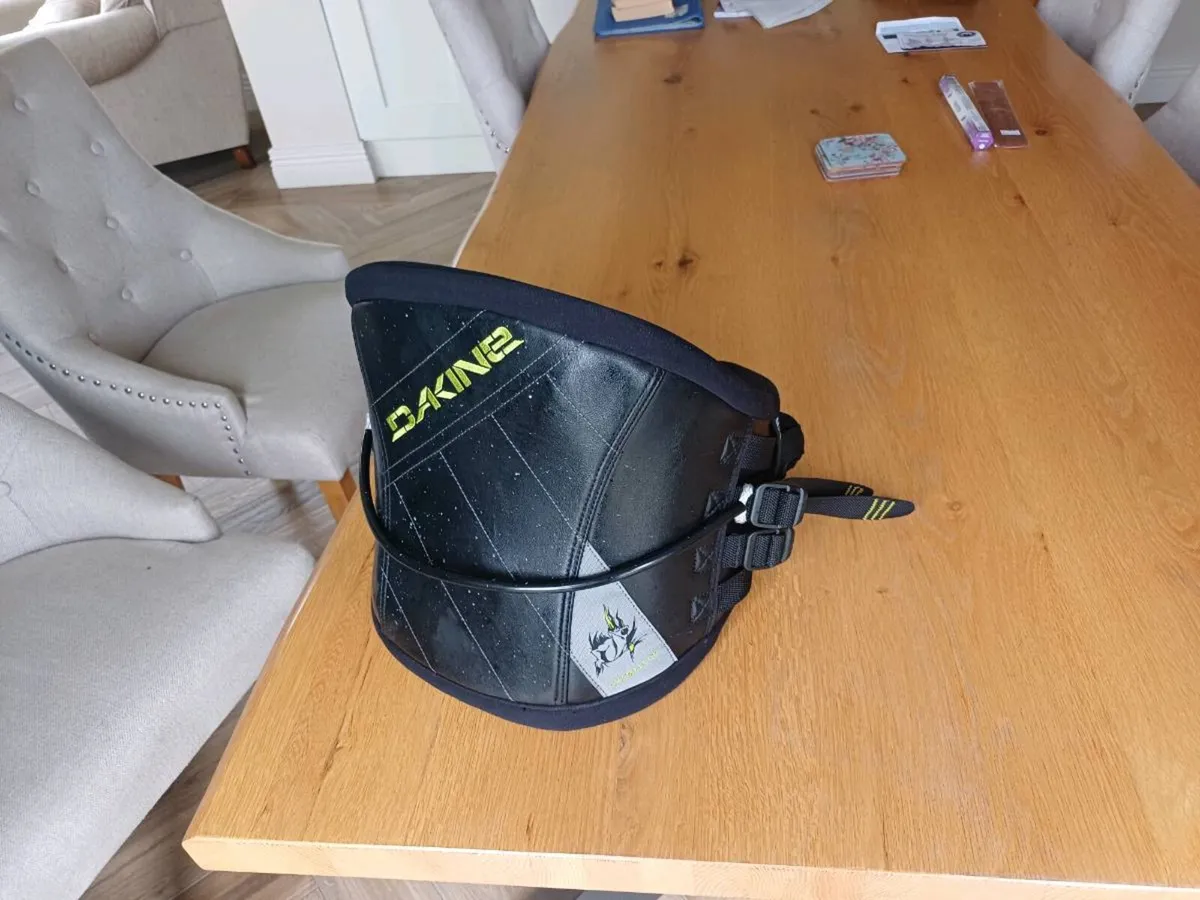 Kite surfing windsurfing harness - Image 1