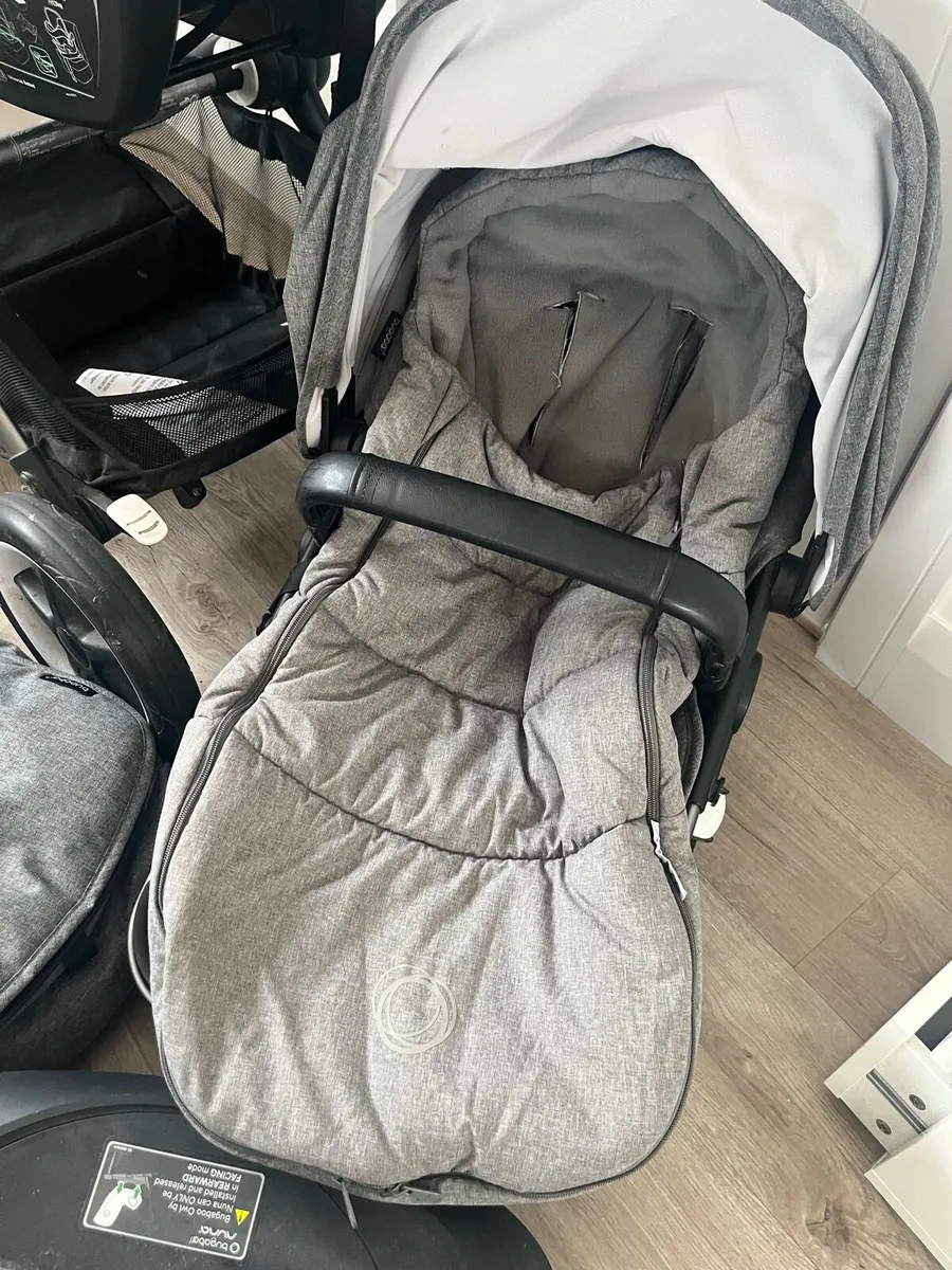 Bugaboo Fox 3 Complete Travel System - Image 4
