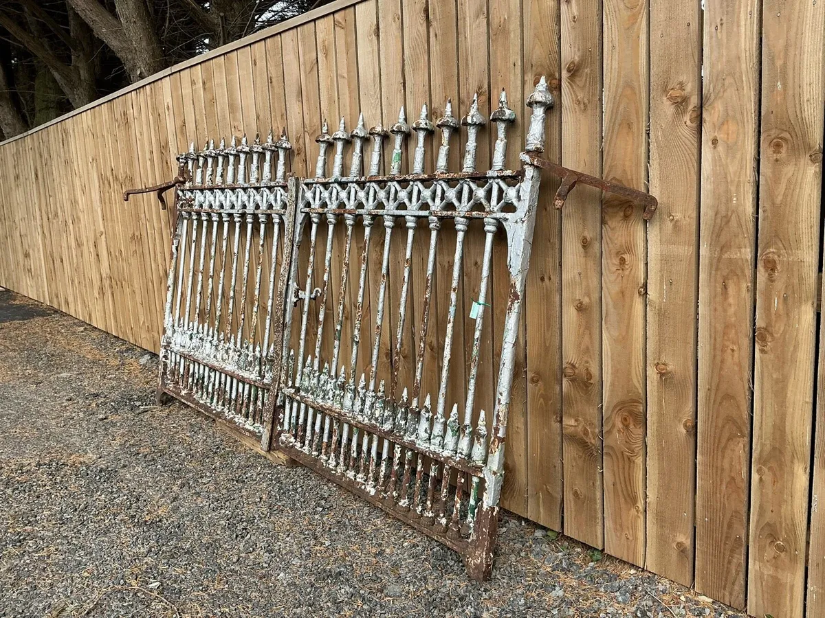 10ft wrought iron gates - Image 2