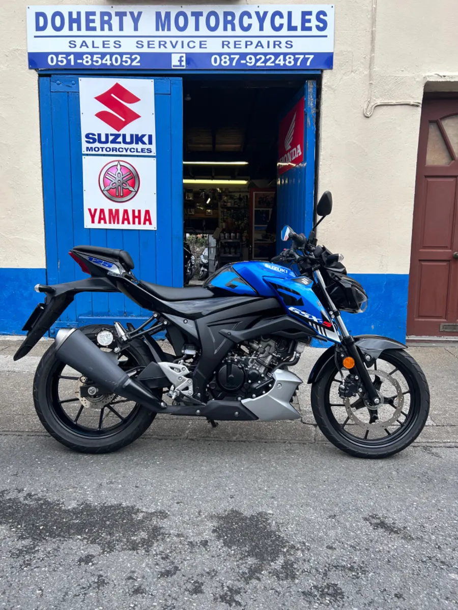 242 Suzuki GSX-S 125 - Image 1