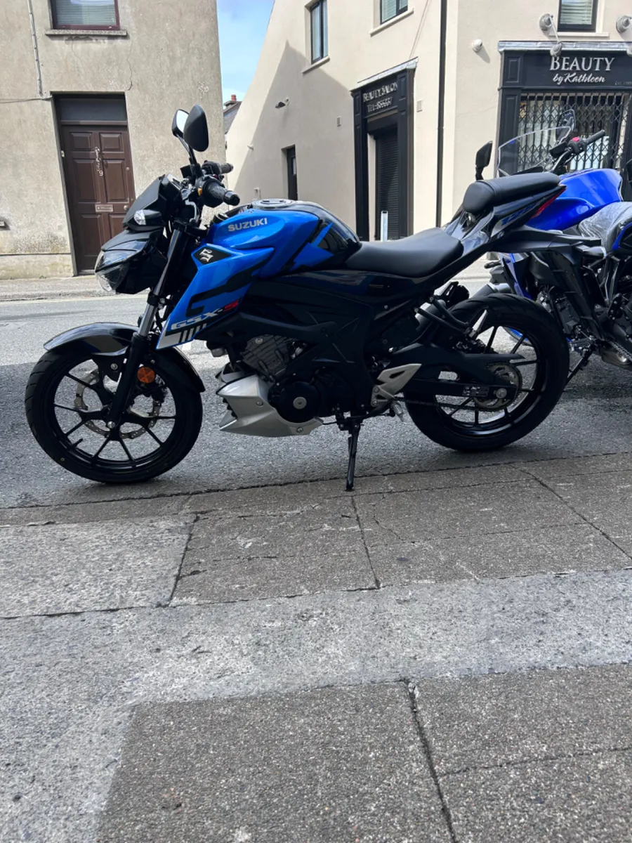 242 Suzuki GSX-S 125 - Image 2