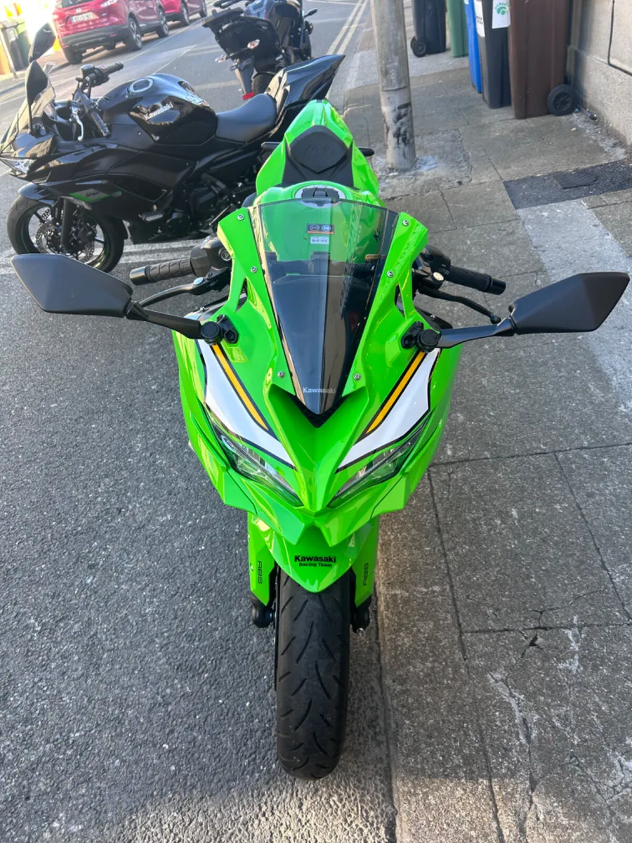 2025 Kawasaki Ninja ZX4RR PE - Image 3