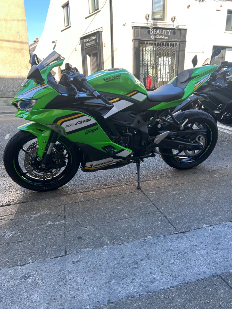 2025 Kawasaki Ninja ZX4RR PE - Image 2