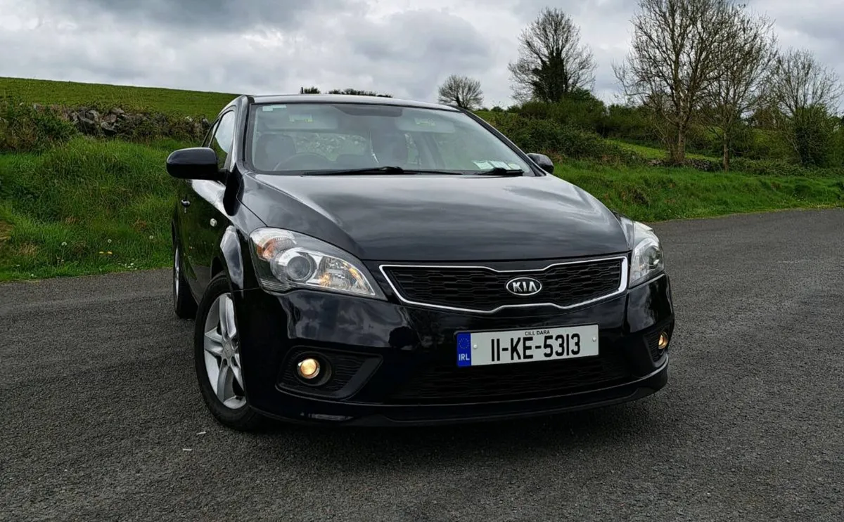 2011 Kia Proceed - Image 1
