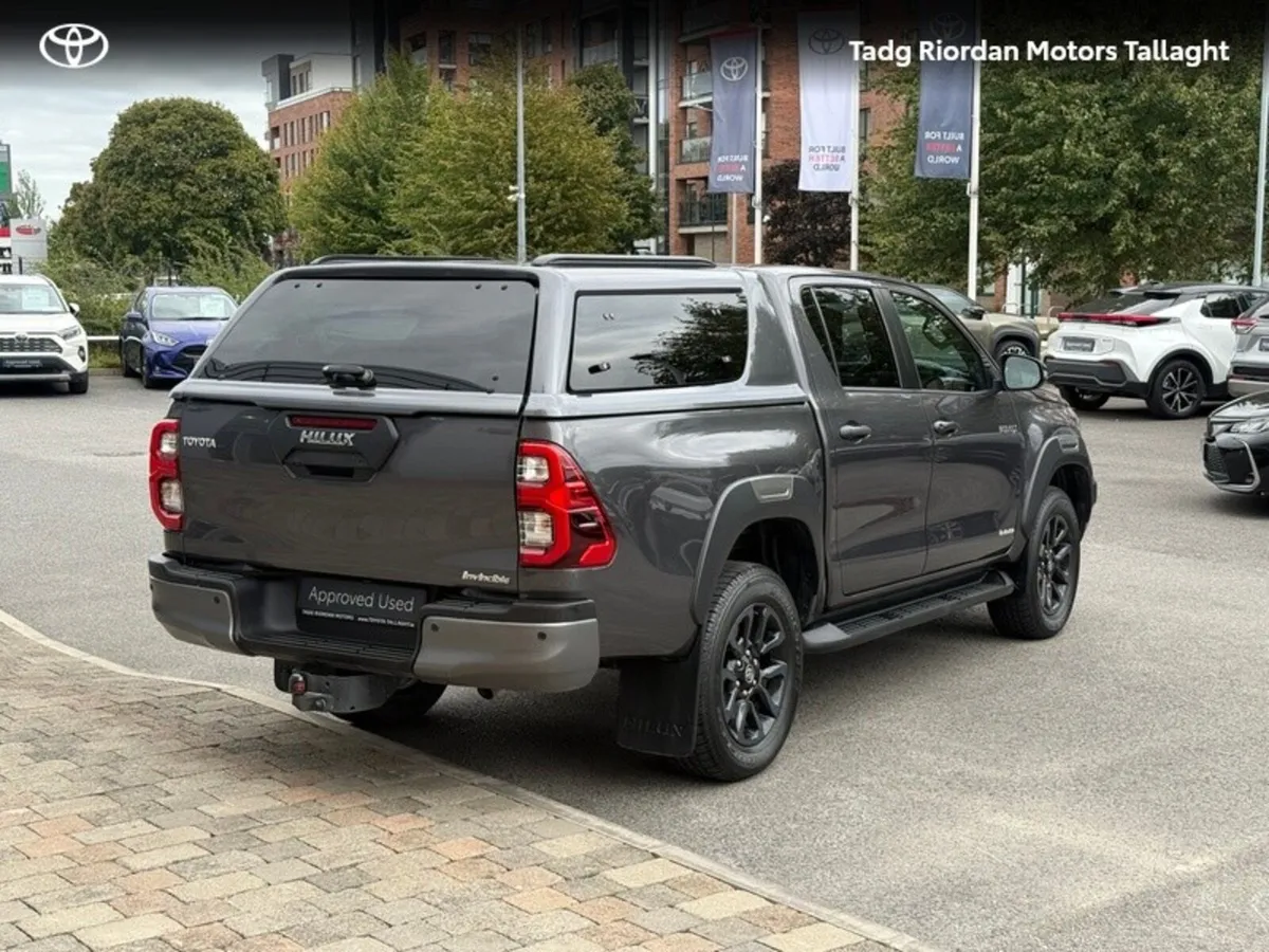 Toyota Hilux HILUX 2.8 INVINCIBLE AUTO - Image 2