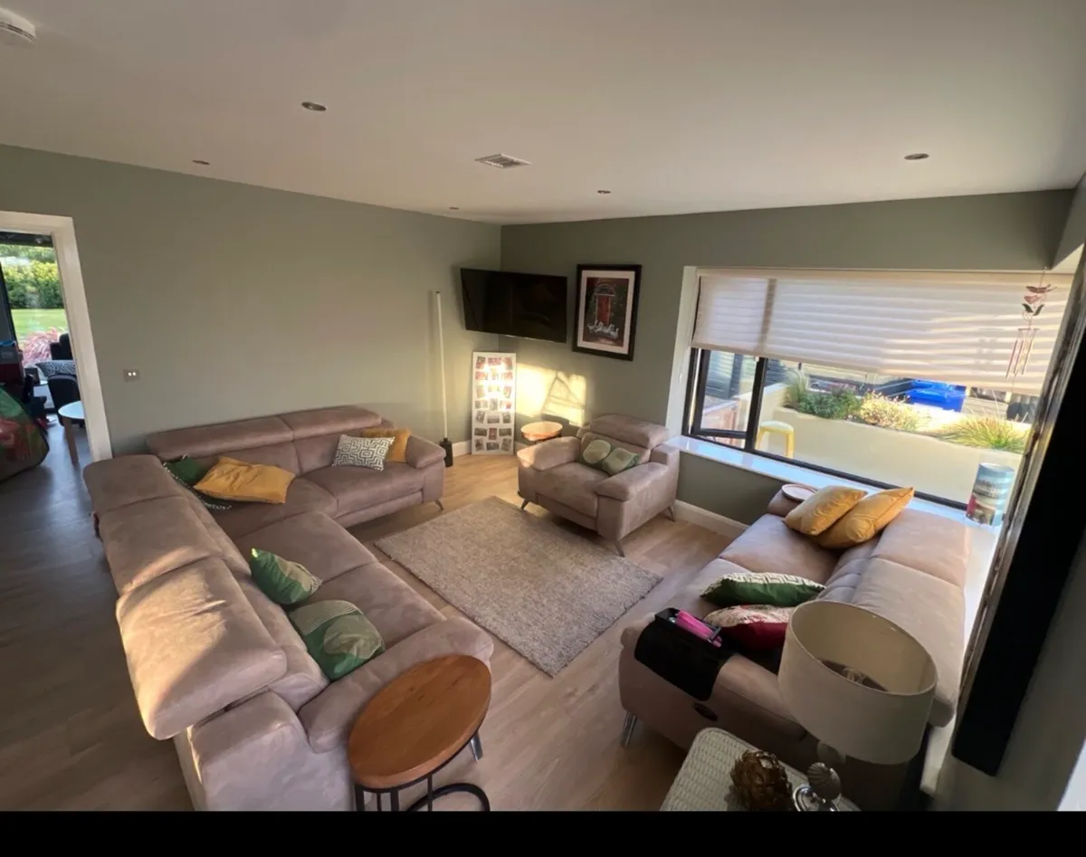 Couch suite - Image 1