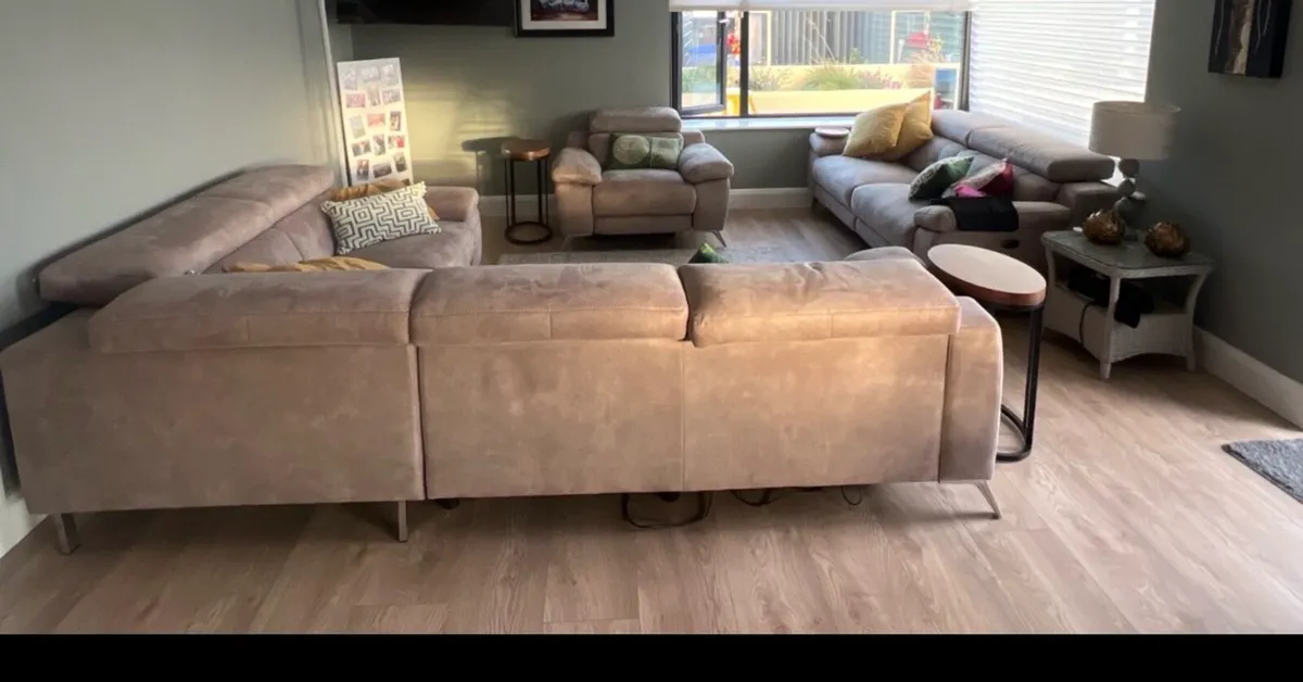Couch suite - Image 3