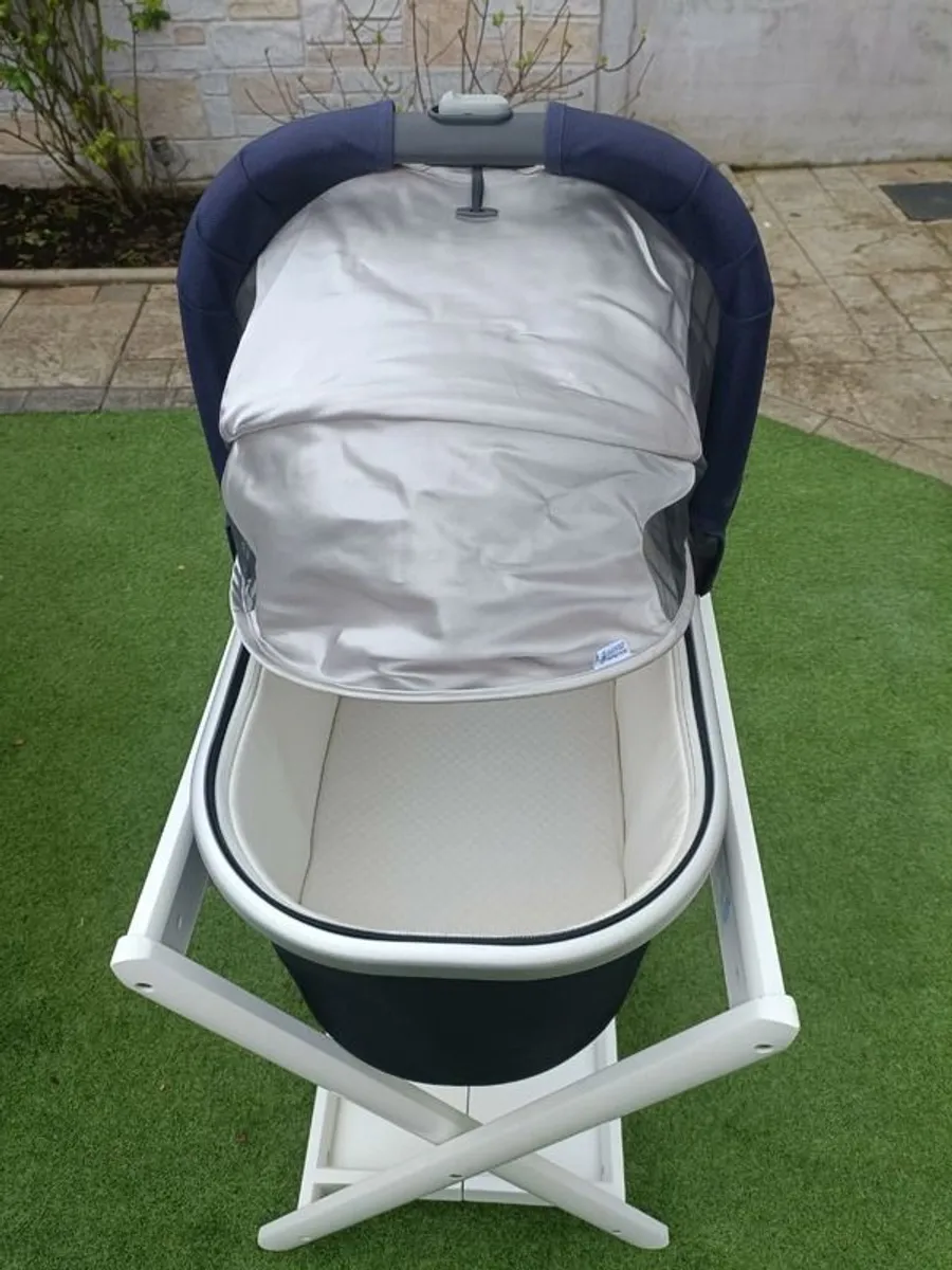 UPPAbaby Vista V2 Travel System + Premium Extras - Image 2