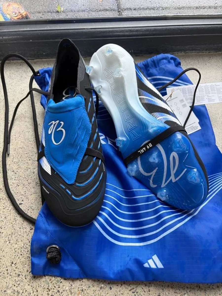 Adidas predator Elite football boots - Image 1