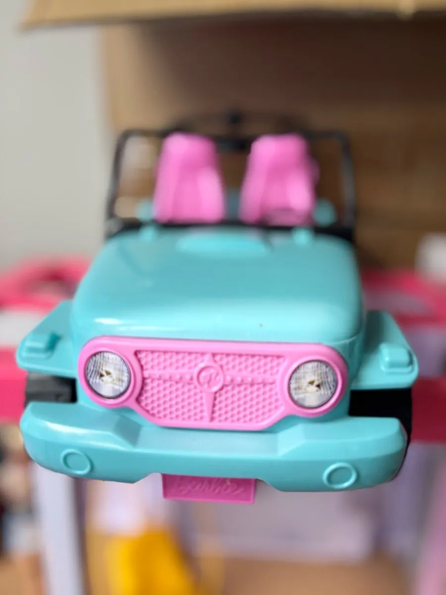 Barbie car - Image 2