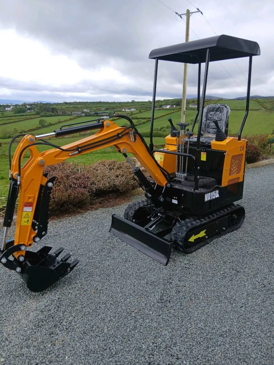 NEW 1.5 MINI DIGGERS - Image 1