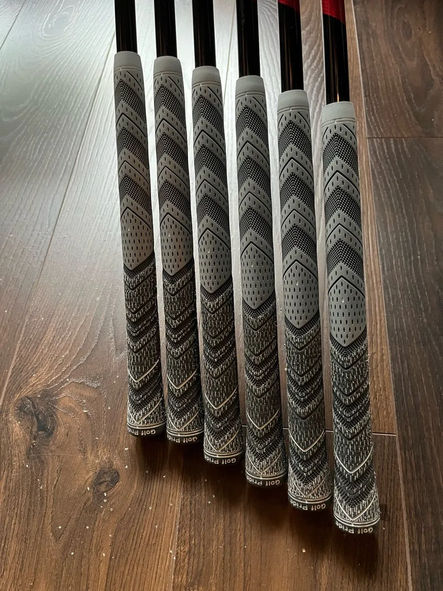 Taylormade P790 2023 irons 5 to pw - Image 3
