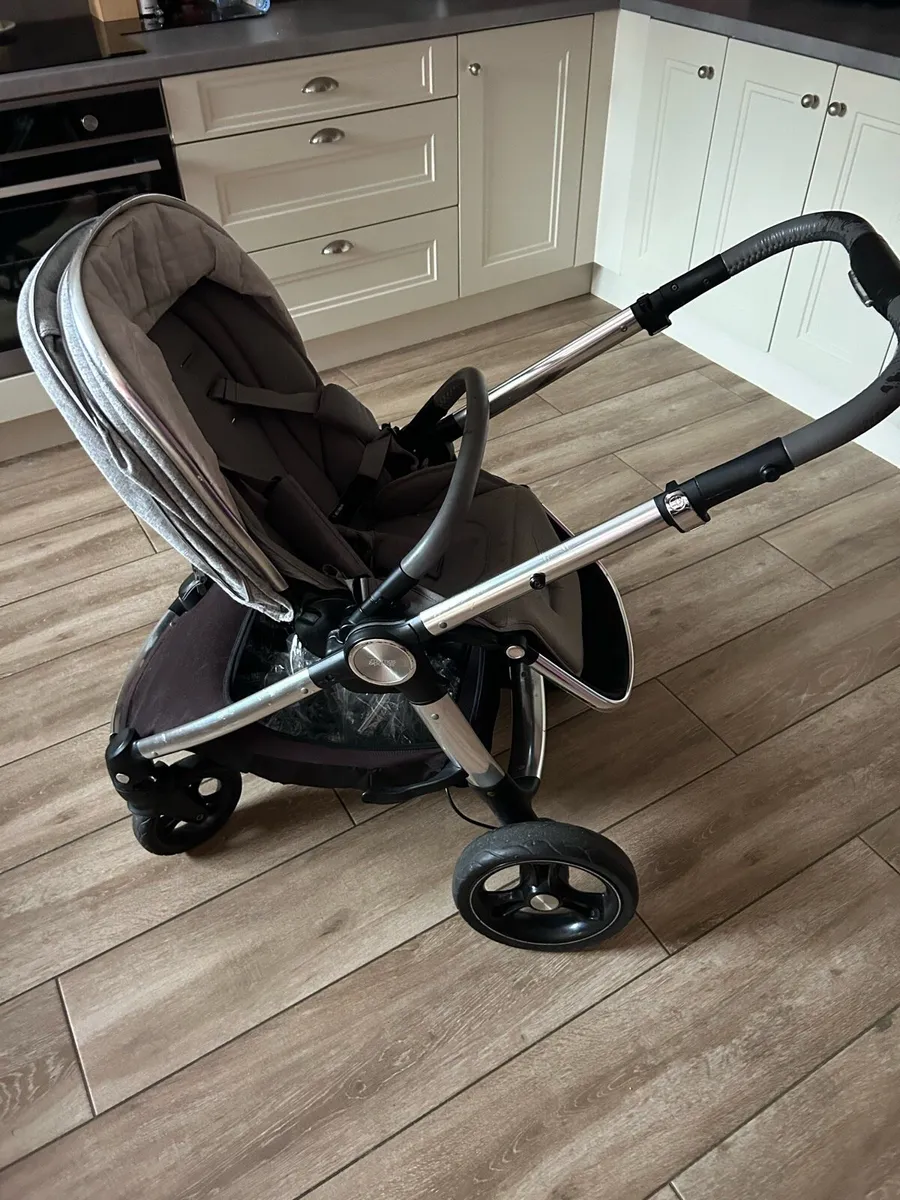 Pram/stroller - Image 1